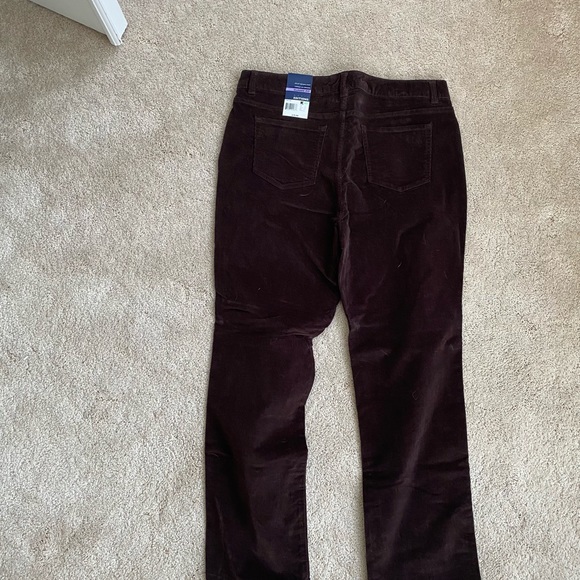 Bundle of Women’s Corduroy Pants - Picture 2 of 8